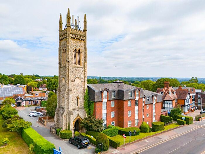 2 Bedroom Flat For Sale In Palmerston Road, Buckhurst Hill, IG9