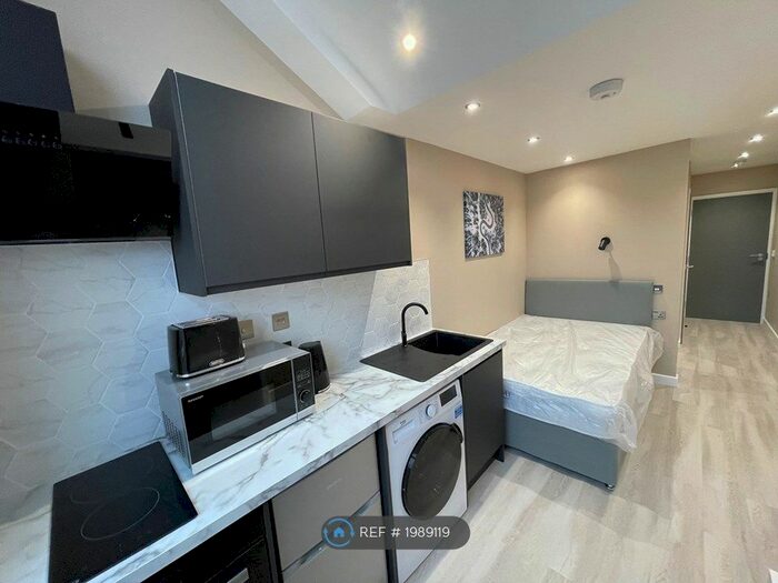 Studio To Rent In Broad Street, Nottingham, NG1