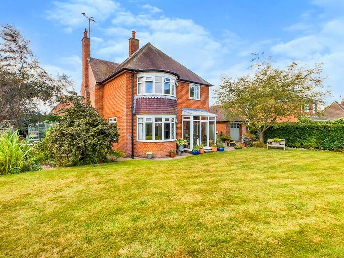 3 Bedroom Detached House For Sale In Driffield Road, Kilham, Driffield, YO25