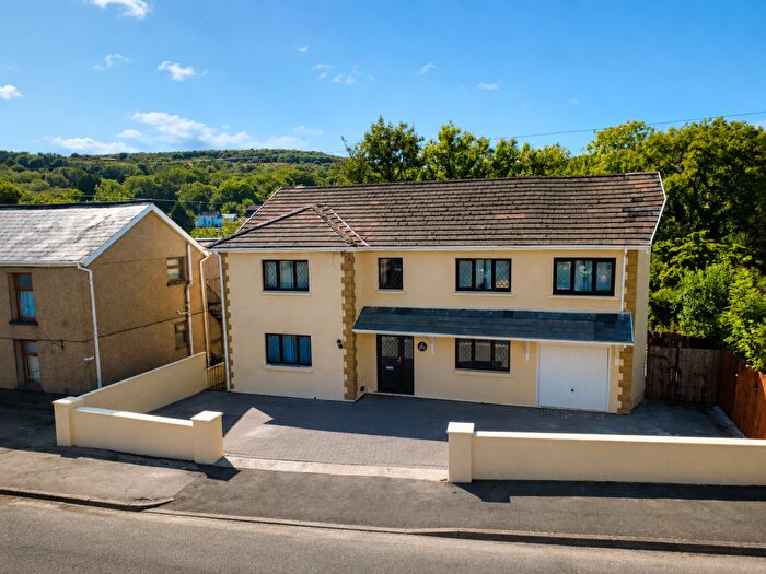 6 Bedroom Detached House For Sale In Commercial Road, Rhydyfro, Pontardawe, Swansea, SA8