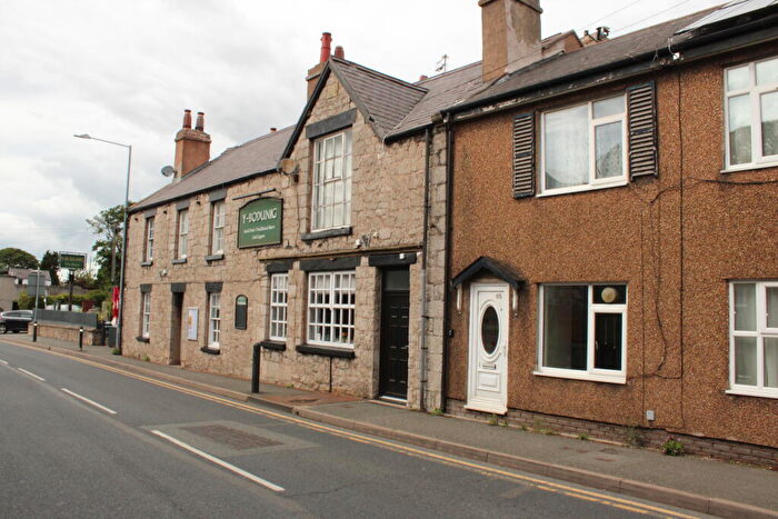 1 Bedroom Flat To Rent In High Street, Dyserth, LL18