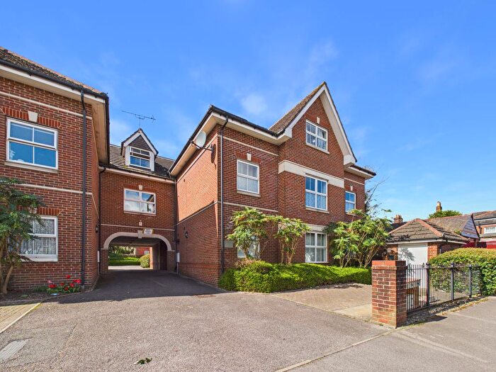 2 Bedroom Flat For Sale In Chandler Court, Rose Road, Southampton, SO14