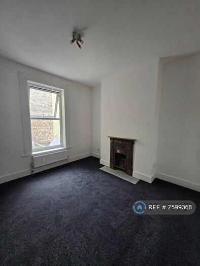 1 Bedroom Flat To Rent In Templar Street, Dover, CT17