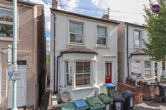 1 Bedroom Flat To Rent In Gladstone Road, Watford, Hertfordshire, WD17