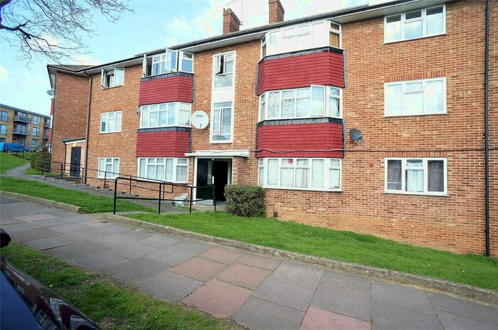 2 Bedroom Flat To Rent In Maylands Drive, Sidcup DA14