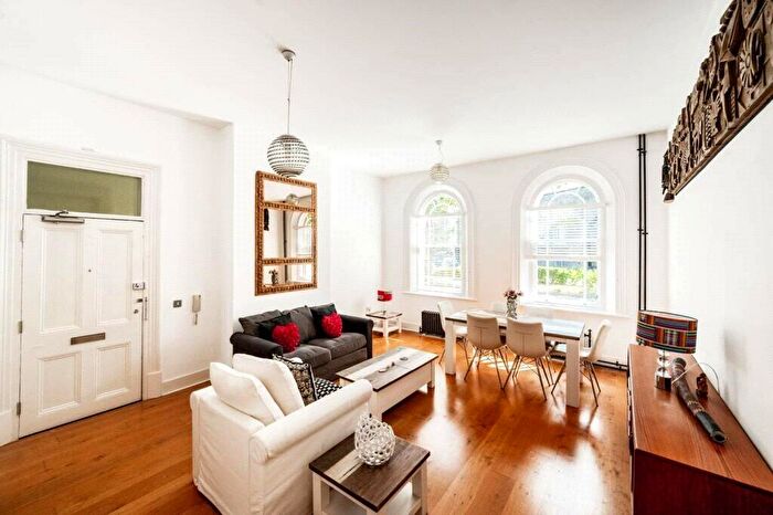 1 Bedroom Flat To Rent In Building, Chatham Close, SE18