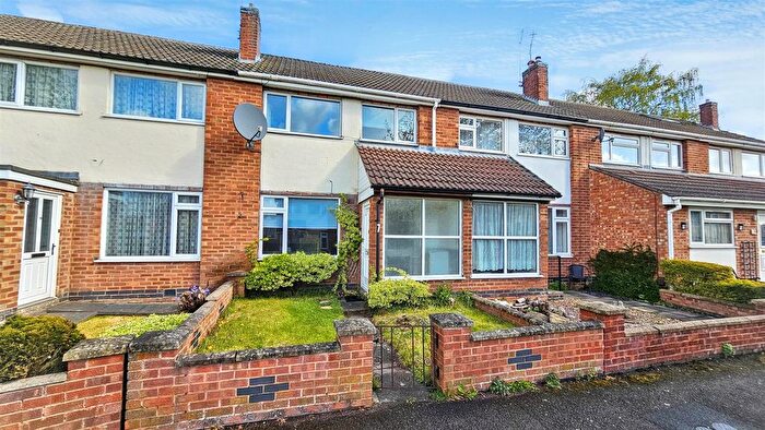 3 Bedroom Town House For Sale In Oak Crescent, Leicester, LE3