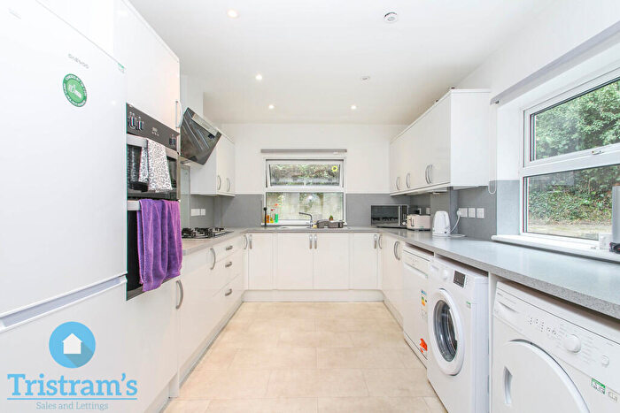 6 Bedroom Semi-Detached House To Rent In Lenton Boulevard, Lenton, NG7