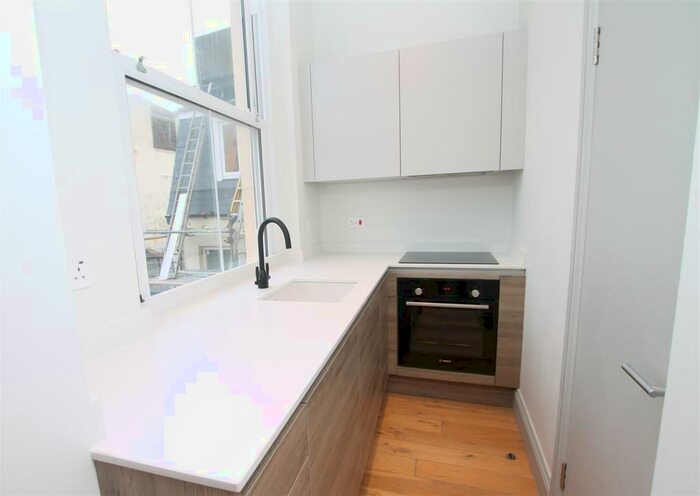 Studio To Rent In Kings Road, Brighton, BN1
