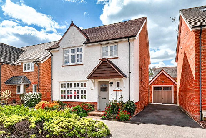 4 Bedroom Detached House For Sale In Goldcrest Road, Bracknell, RG12