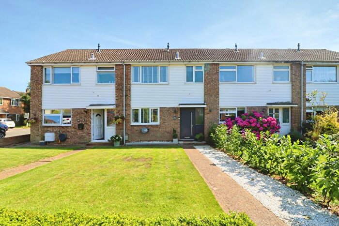 3 Bedroom Terraced House To Rent In Mowbray Close, Bromham, Bedford, MK43