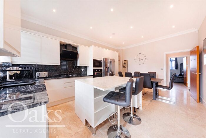 2 Bedroom End Of Terrace House To Rent In Whitehorse Lane, London, SE25