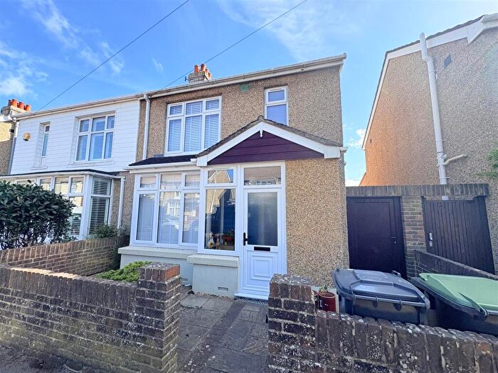 3 Bedroom Semi Detached House To Rent In Carnarvon Road, Gosport, PO12