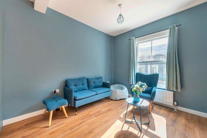 3 Bedroom Terraced House To Rent In Latimer Place, Ladbroke Grove, London, W10