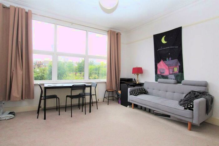 1 Bedroom Flat To Rent In Kings Avenue, London, N10
