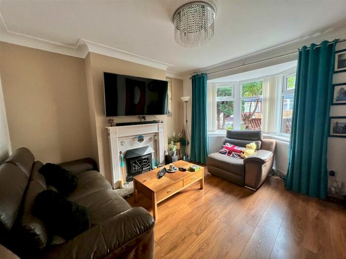 3 Bedroom End Of Terrace House To Rent In Penrith Grove, Leeds, LS12