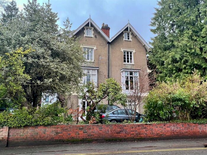 2 Bedroom Flat To Rent In Abbey Road, Malvern, WR14