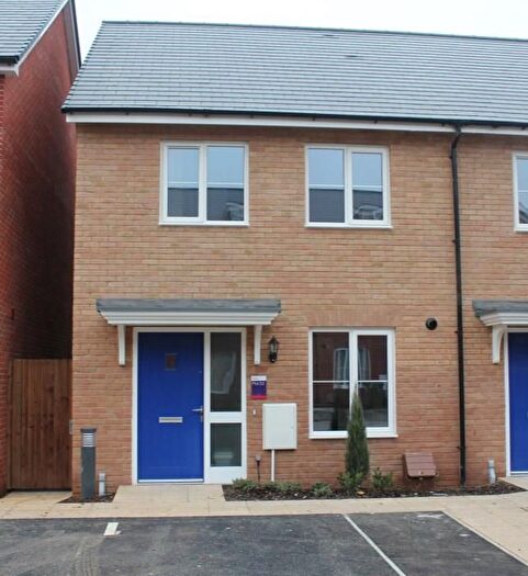 2 Bedroom End Of Terrace House To Rent In Treble Close, Buckingham, MK18