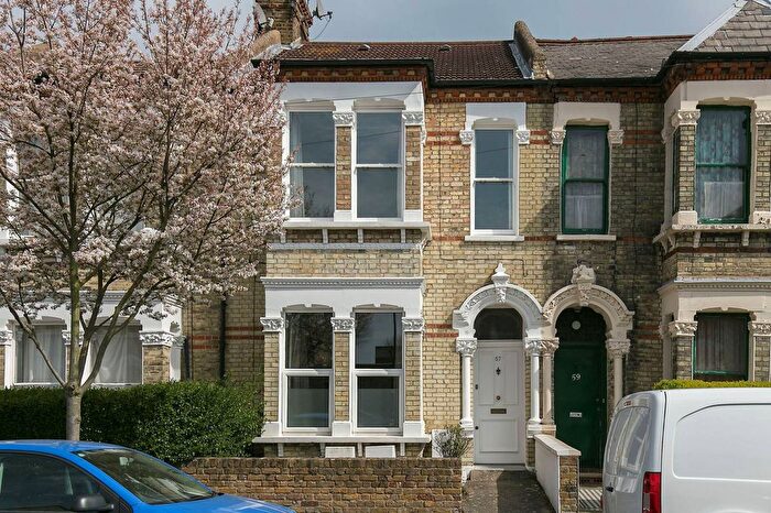 2 Bedroom Flat To Rent In Leppoc Road, Abbeville Village, London, SW4