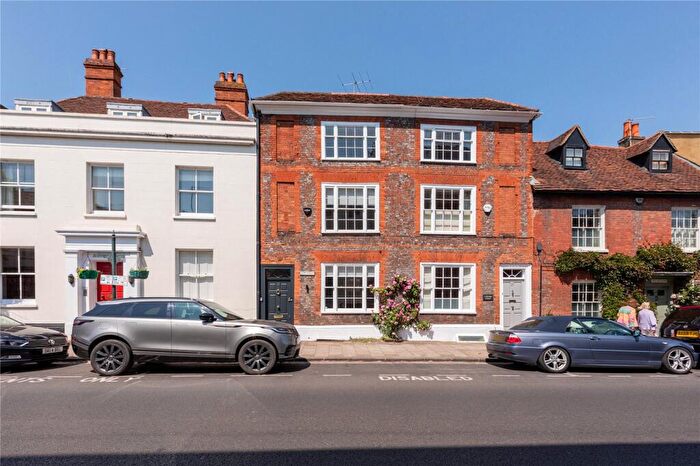 4 Bedroom Terraced House For Sale In New Street, Henley-on-Thames, Oxfordshire, RG9