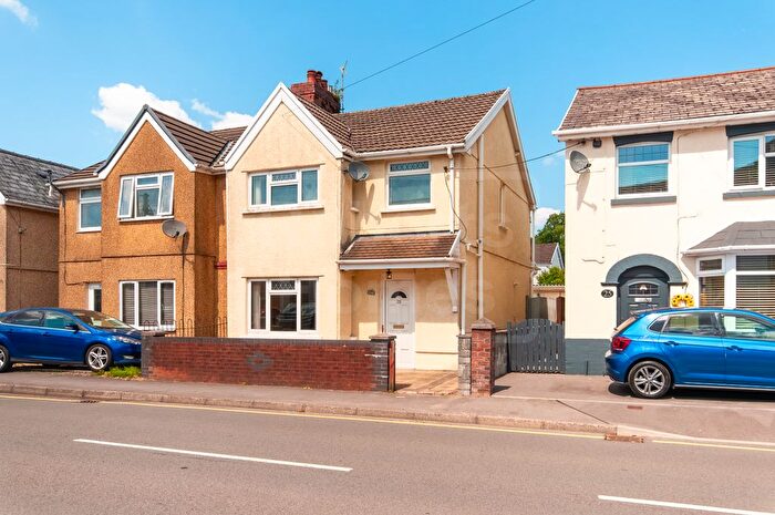 3 Bedroom Semi-detached House For Sale In Wind Road, Ystradgynlais, Swansea, SA9