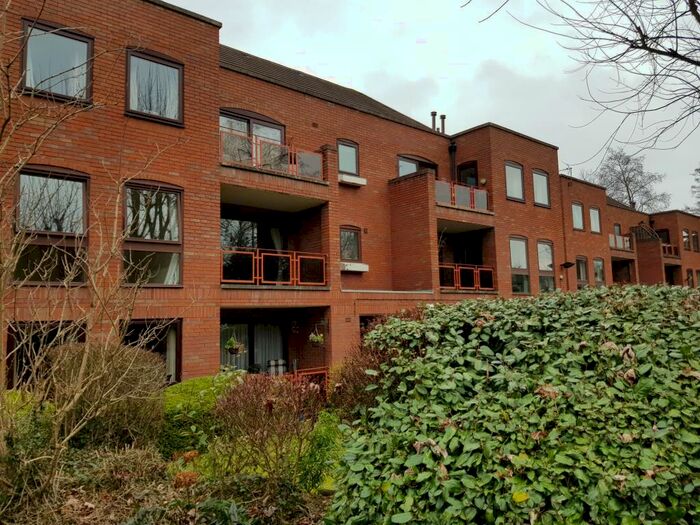 2 Bedroom Flat To Rent In Alderwood Place, Princes Way, Solihull, B91
