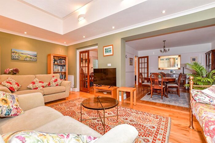 3 Bedroom Link Detached House For Sale In Castle Road, Saltwood, Hythe, Kent, CT21