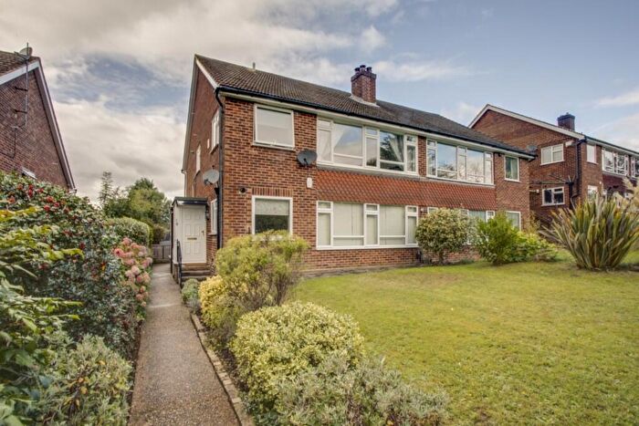 2 Bedroom Maisonette To Rent In Chalfont Avenue, Buckinghamshire, HP6