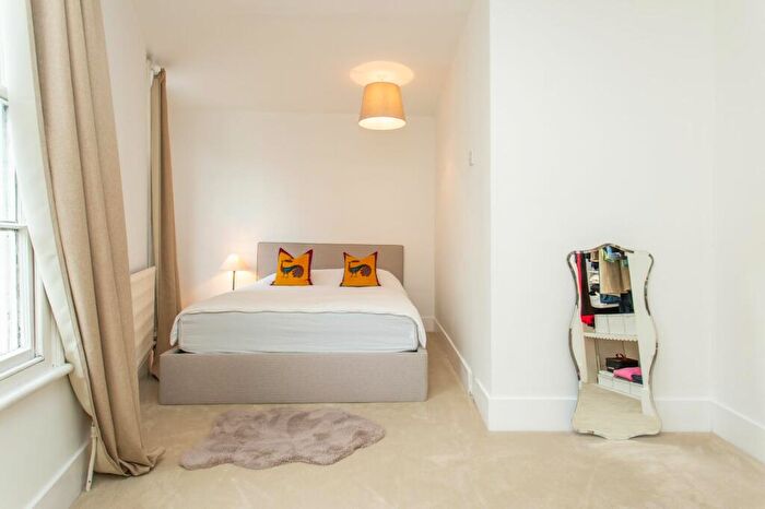 3 Bedroom Terraced House For Sale In Stour Street, Canterbury, CT1