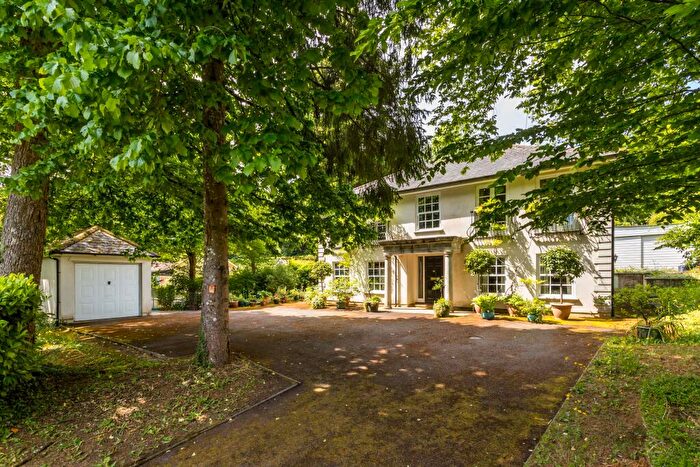 5 Bedroom Detached House For Sale In Butlers Dene Road, Caterham, CR3
