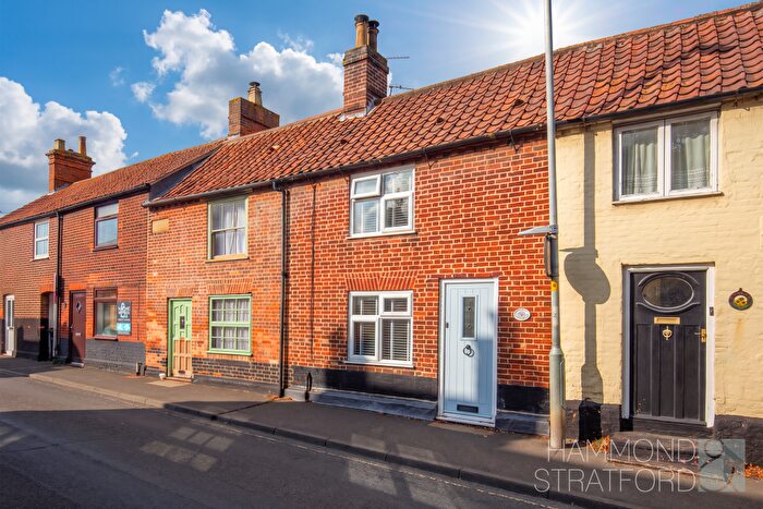 2 Bedroom Terraced House For Sale In Avenue Road, Wymondham, NR18