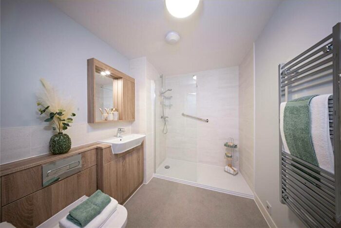 1 Bedroom Apartment For Sale In Nash Road, Westwood Cross, Margate, CT9