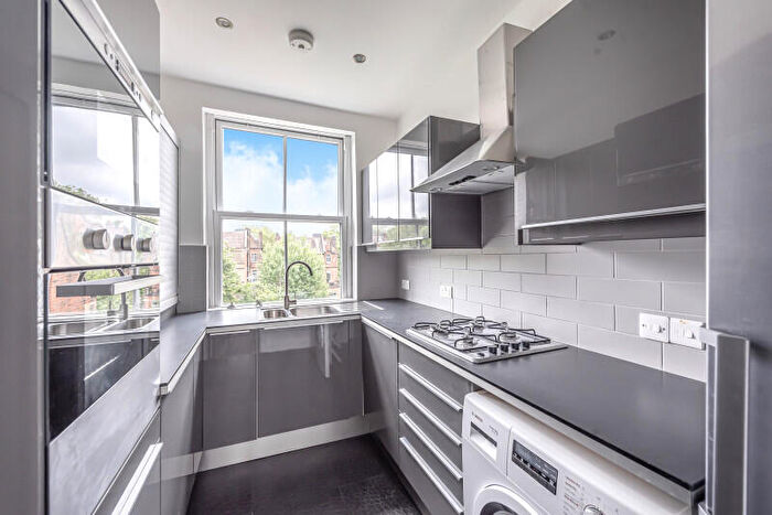 3 Bedroom Maisonette To Rent In Crossfield Road, London, NW3