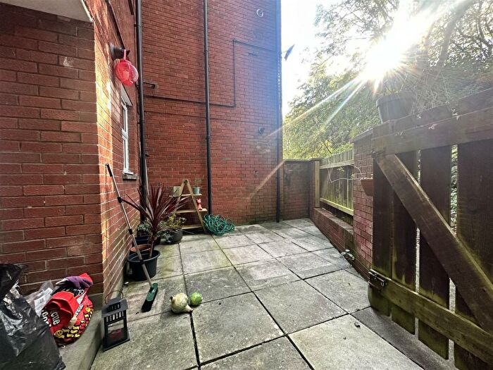 1 Bedroom Flat To Rent In Alma CourtCliftonBristol, BS8