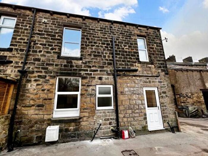 2 Bedroom Flat To Rent In Aire View, Silsden, Keighley, West Yorkshire, BD20