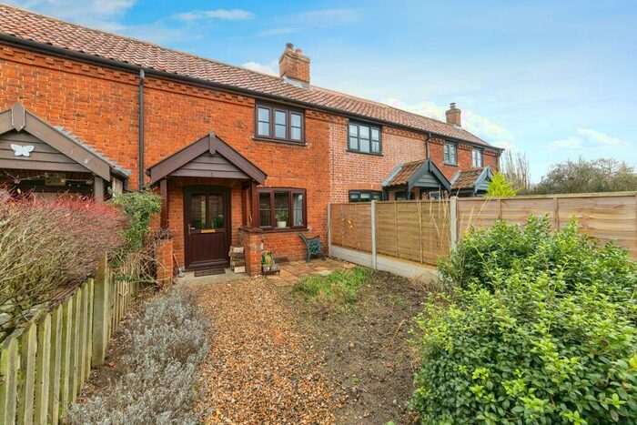 2 Bedroom Terraced House For Sale In Skipping Block Row, Wymondham, Norfolk, NR18