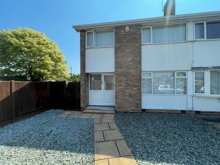 3 Bedroom House To Rent In Buxton Close, Whetstone, Leicester, LE8