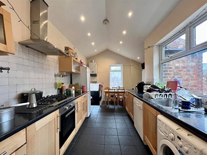 6 Bedroom House To Rent In Bayswater Road, Jesmond, NE2