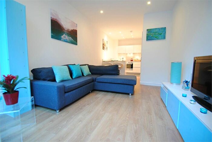 1 Bedroom Flat To Rent In Saffron Central Square, Croydon, Surrey, CR0