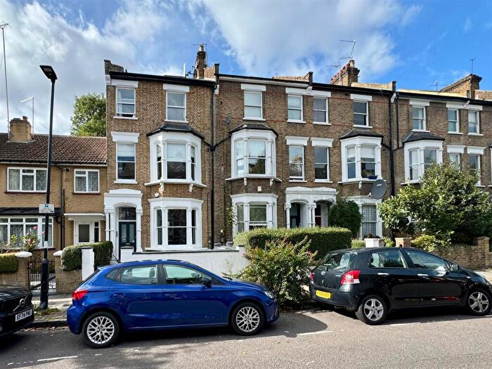 2 Bedroom Flat To Rent In Huddleston Road, London, N7