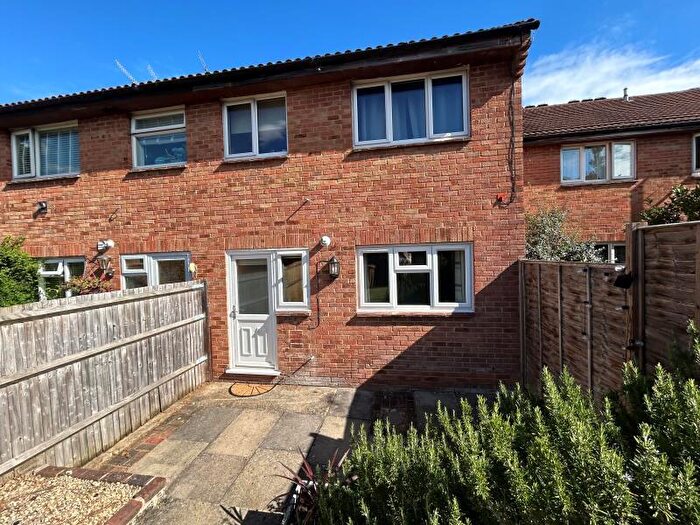 1 Bedroom Maisonette To Rent In Harms Grove, Merrow, Guildford, GU4