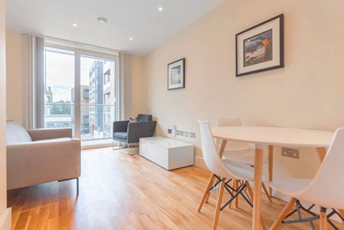 2 Bedroom Flat To Rent In Elite House, Limehouse, E14