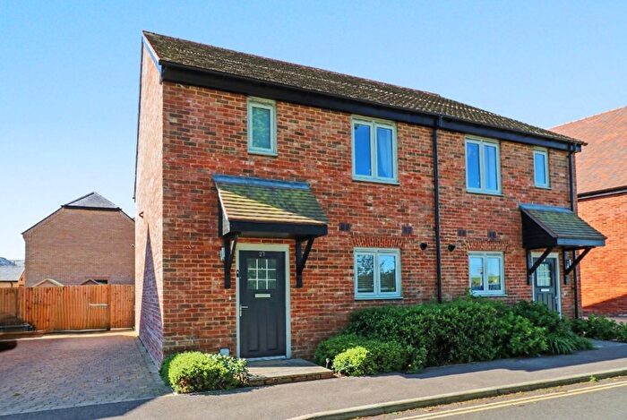 3 Bedroom Semi-Detached House For Sale In Chislebourne Lane, Fair Oak, SO50