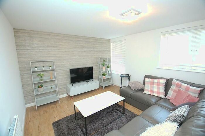 2 Bedroom Flat To Rent In Spencer Court, City Centre, Aberdeen, AB24