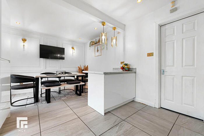 3 Bedroom End Of Terrace House For Sale In Glan Ely Close, Cardiff, CF5