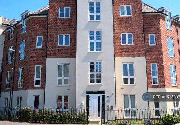 2 Bedroom Flat To Rent In Stephenson Court, Worthing, BN13
