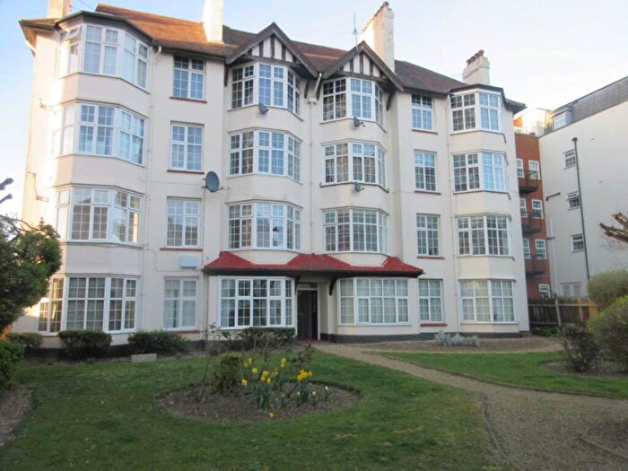 2 Bedroom Flat To Rent In Ravens Court, Alexandra Road, SS1