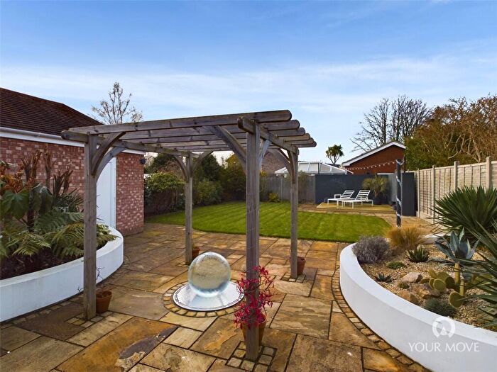 3 Bedroom Bungalow For Sale In Gunton Drive, Lowestoft, Suffolk, NR32