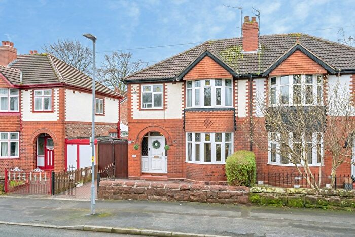 3 Bedroom Semi-Detached House For Sale In Thelwall New Road, Grappenhall, Warrington, Cheshire, WA4