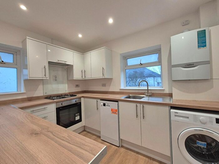 2 Bedroom Maisonette To Rent In Redesdale Gardens, Isleworth, TW7